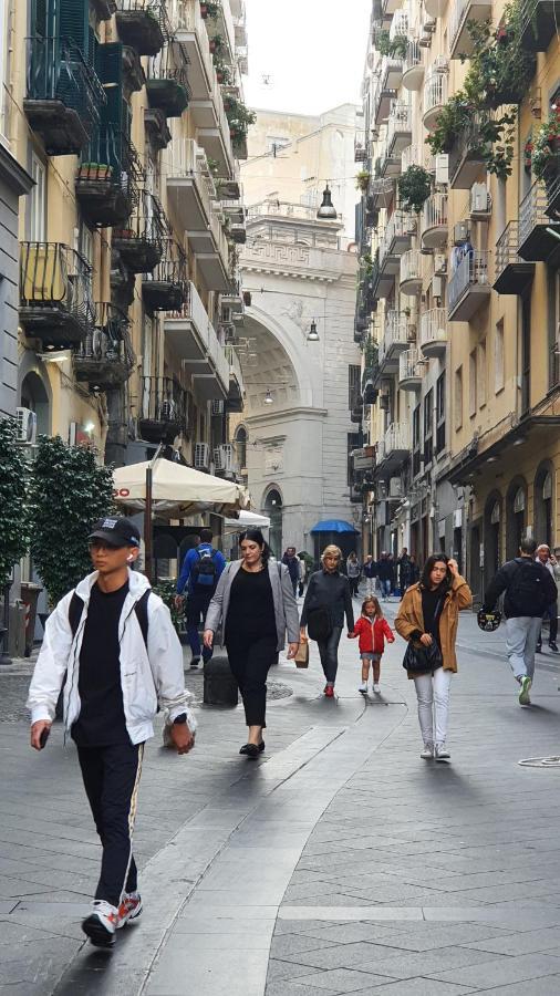 Ferienwohnung Casa Rosi Nel Cuore Di Napoli Exterior foto
